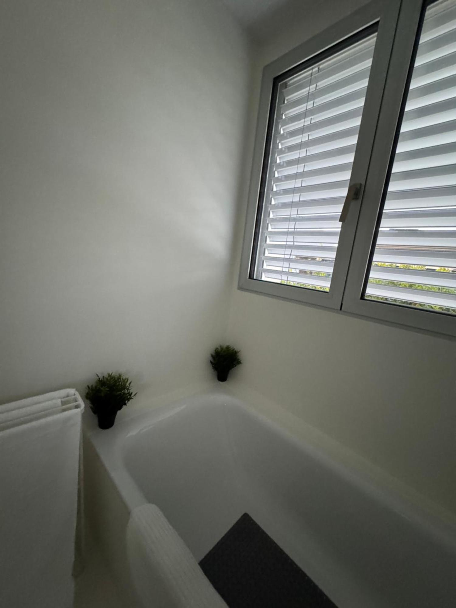 Neue Gartenwohnung Mit Sicht Auf Den Luganersee Ponte Tresa Εξωτερικό φωτογραφία